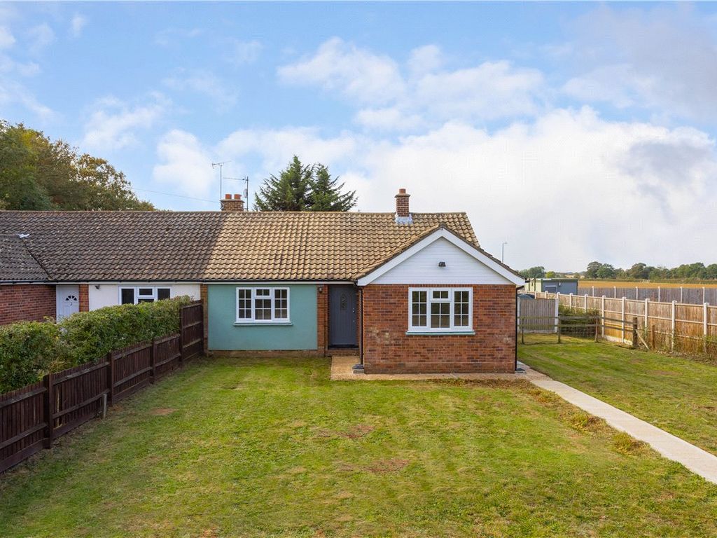 2 bed bungalow to rent in The Lodge, Easthorpe Green, Marks Tey