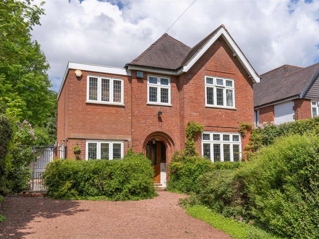 4 bed detached house for sale in Cofton Church Lane, Cofton Hackett B45