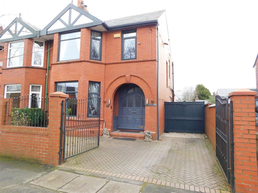 3 bed semidetached house for sale in Parkfield Road North, Manchester