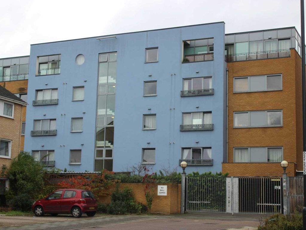 2 bed flat for sale in Strand House, Thamesmead West SE28 Zoopla