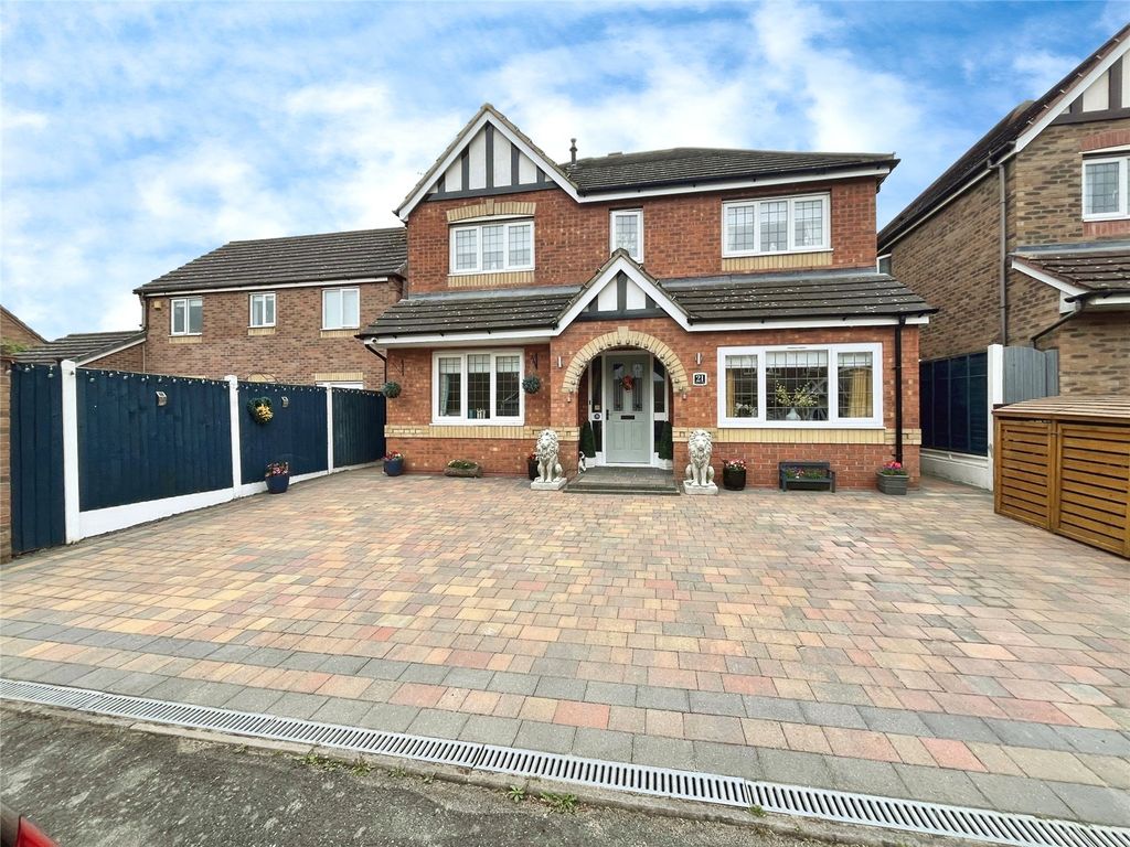 4 bed detached house for sale in Hatters Court, Bedworth, Warwickshire