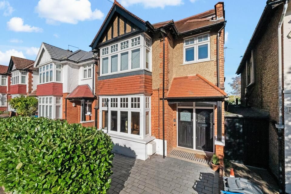 Midmoor Road, London SW19  