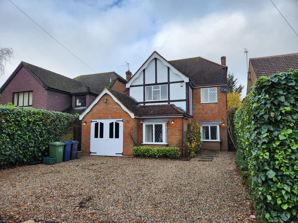 4 bed detached house to rent in Wynnswick Road, Seer Green