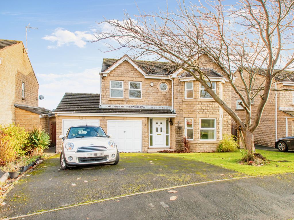 4 bed detached house for sale in Barkers Well Garth, New Farnley, Leeds
