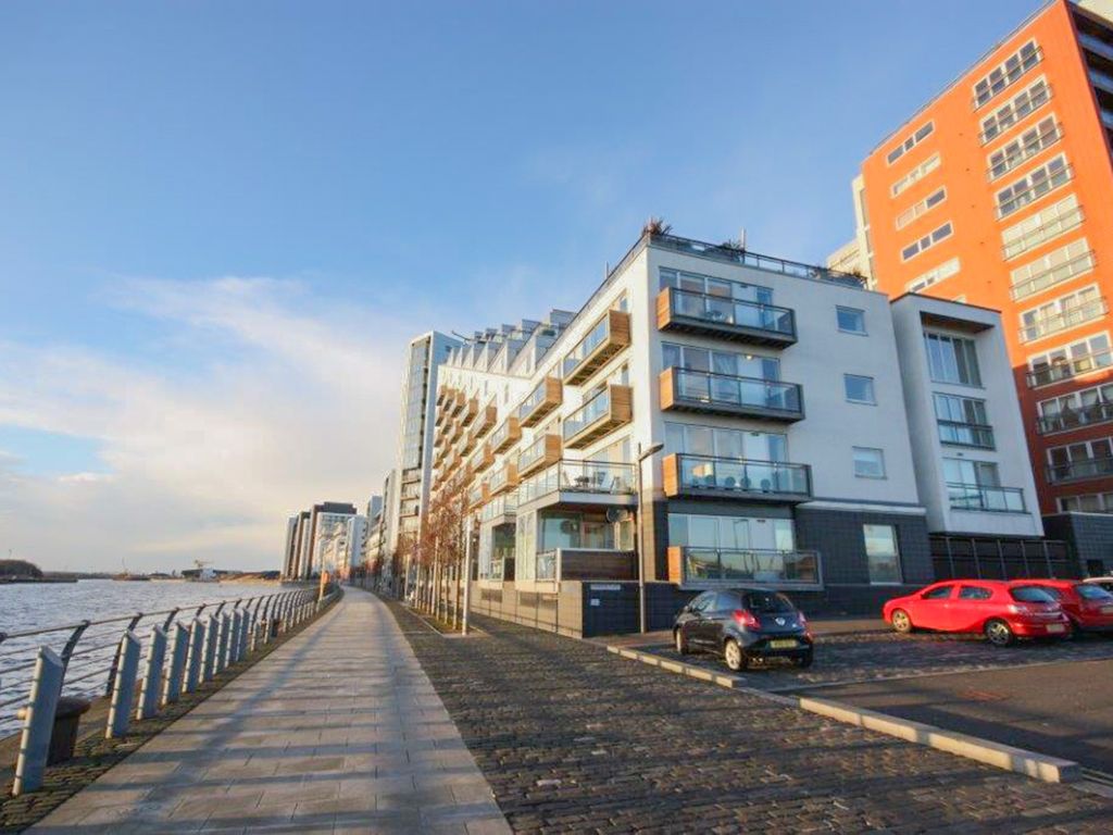 2 bed flat to rent in Flat 2/2, 300 Meadowside Quay Walk, Glasgow G11