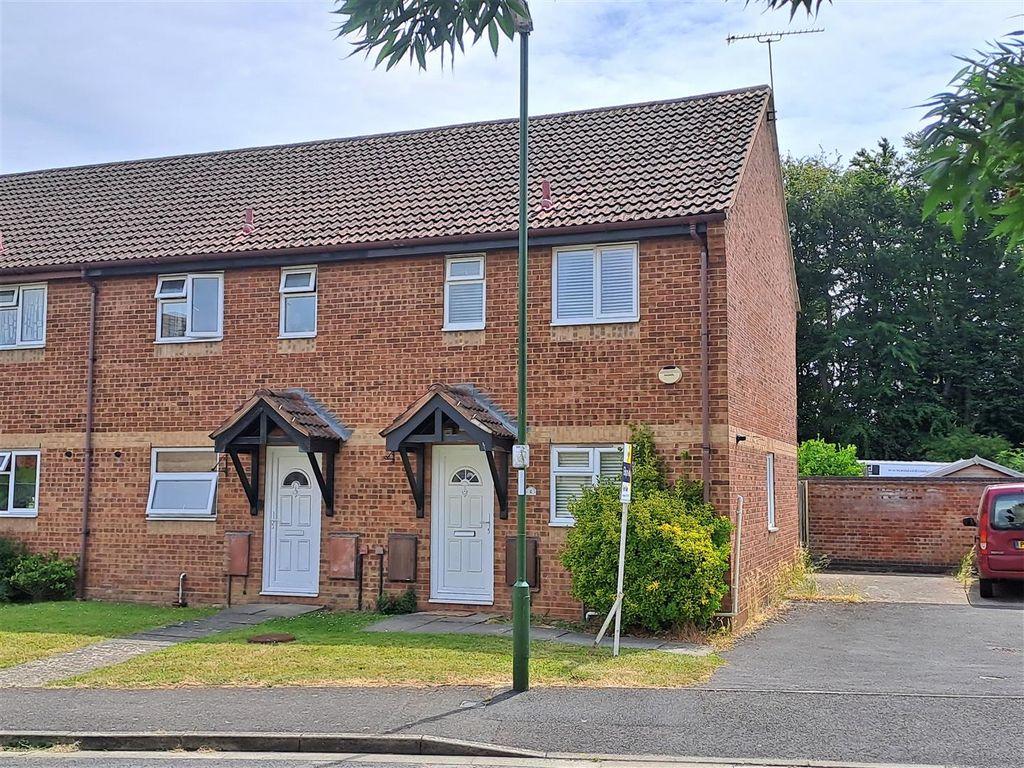 3 bed end terrace house for sale in Sheep Fold Avenue, Rustington, West