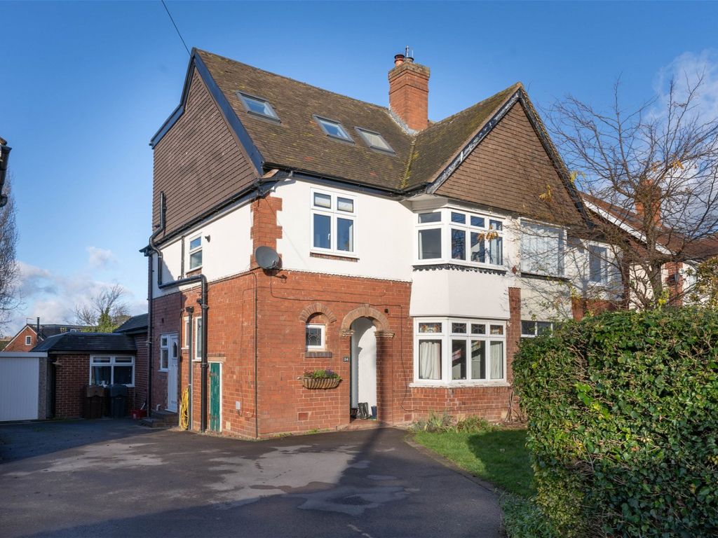 4 bed semidetached house for sale in Station Road, Alvechurch B48, £