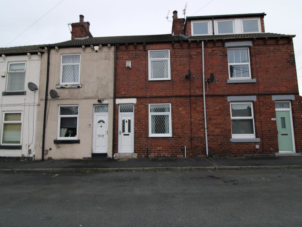 2 bed detached house to rent in Stanley Street, Castleford, West
