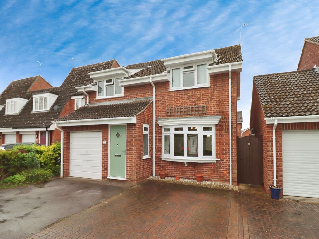 4 bed detached house for sale in Canterbury Close, Yate, Bristol BS37