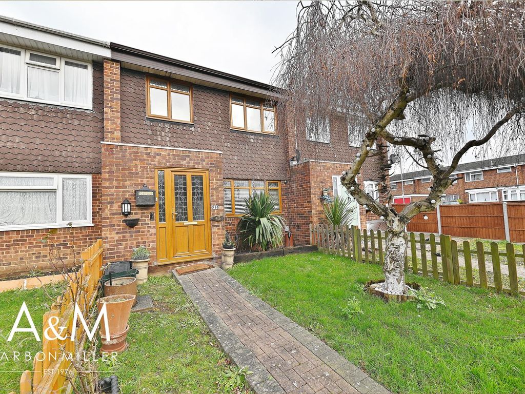3 bed terraced house for sale in Copper Beech Close, Ilford IG5, £