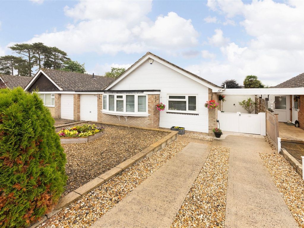 3 bed bungalow for sale in Greenheart Way, Southmoor, Abingdon OX13