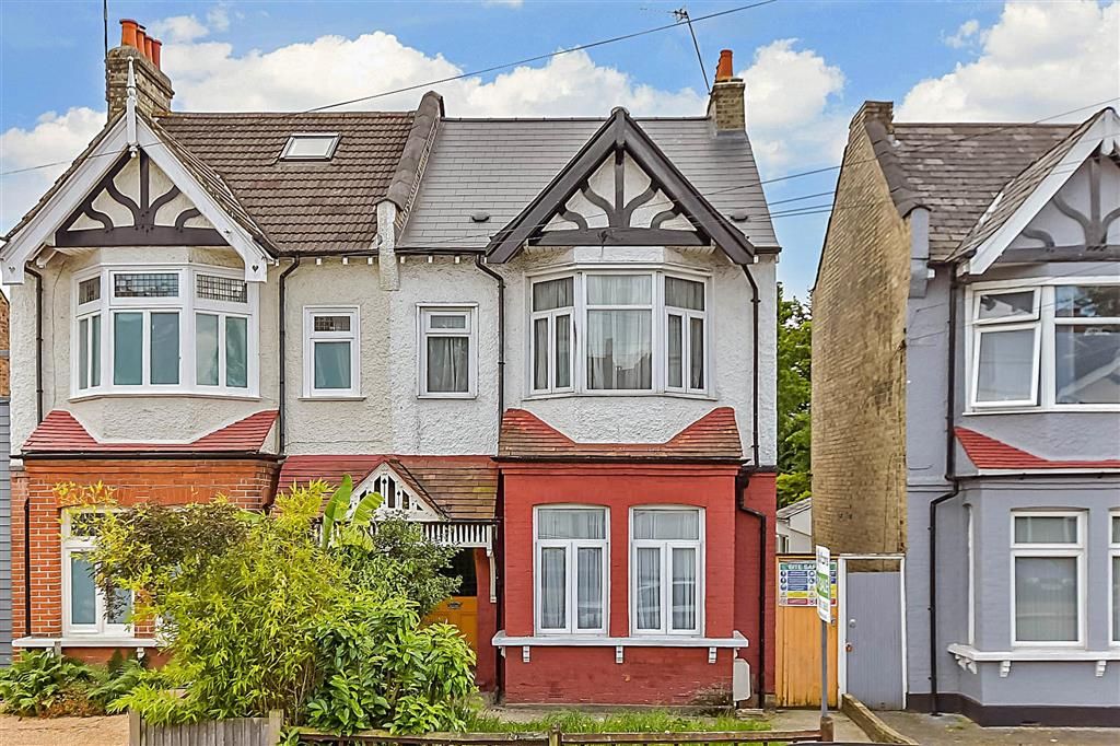 3 bed flat for sale in Chingford Avenue, London E4, £350,000 Zoopla