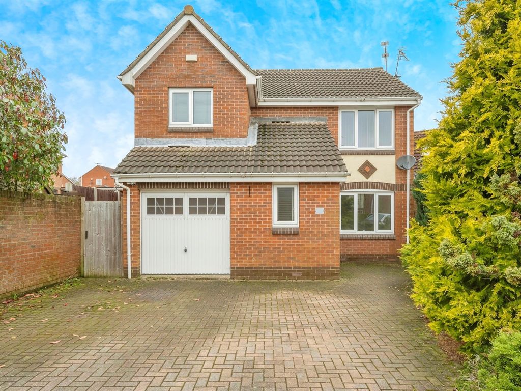 4 bed detached house for sale in Birch Green Close, Maltby, Rotherham
