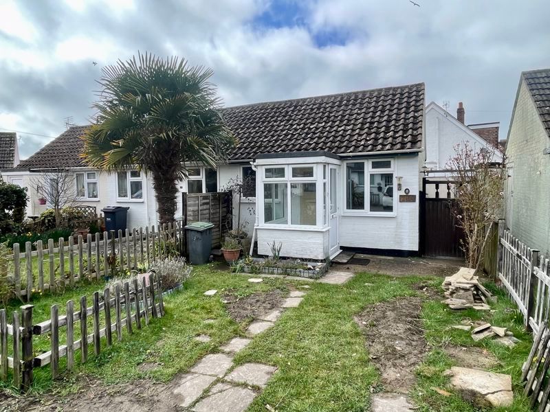 2 bed property for sale in Salterns Lane, Hayling Island PO11 Zoopla