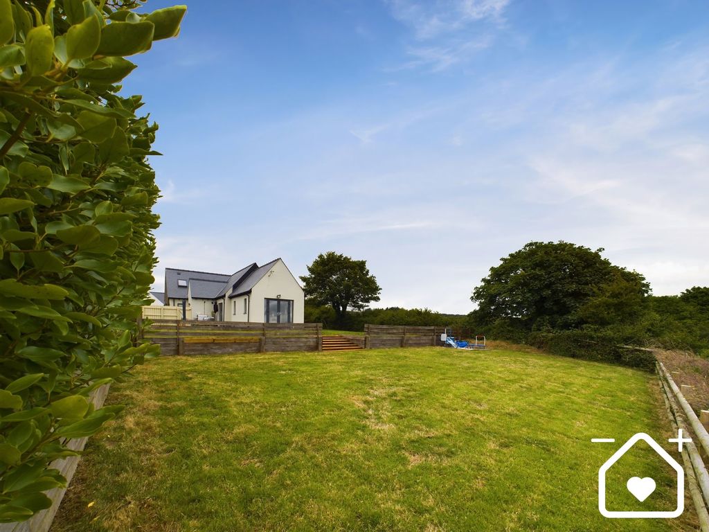 4 bed detached bungalow for sale in Cuffern, Roch SA62, £425,000 Zoopla