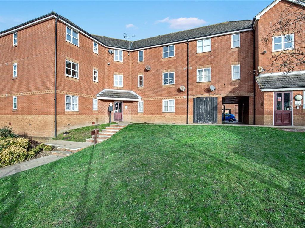 2 bed flat for sale in Riverbank Way, Willesborough, Ashford, Kent TN24
