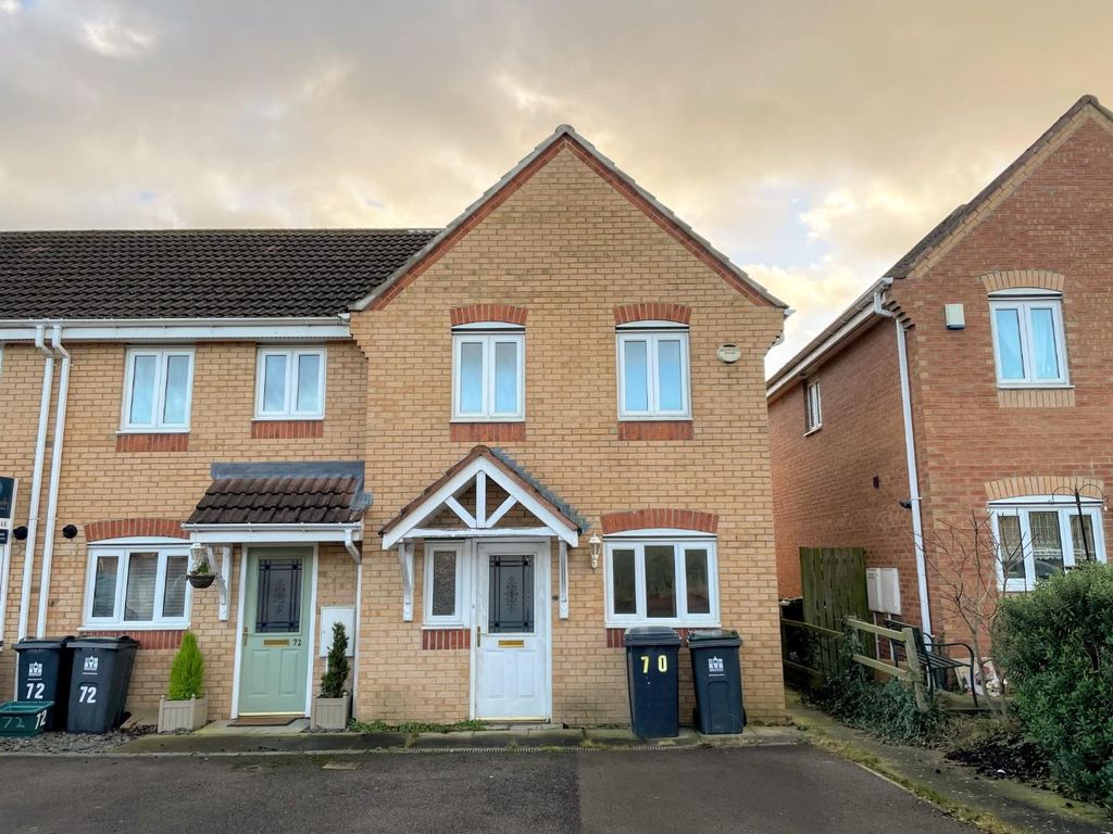3 bed end terrace house for sale in Woodlands Green, Middleton St