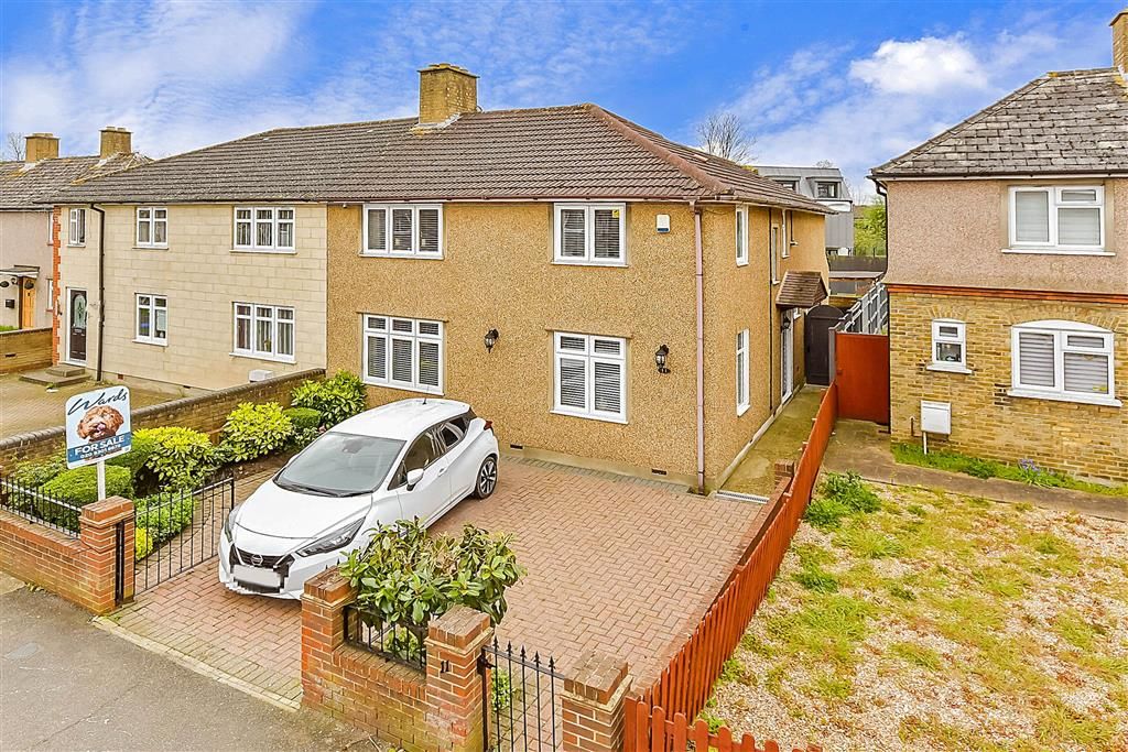 5 bed semidetached house for sale in Burnell Avenue, Welling, Kent