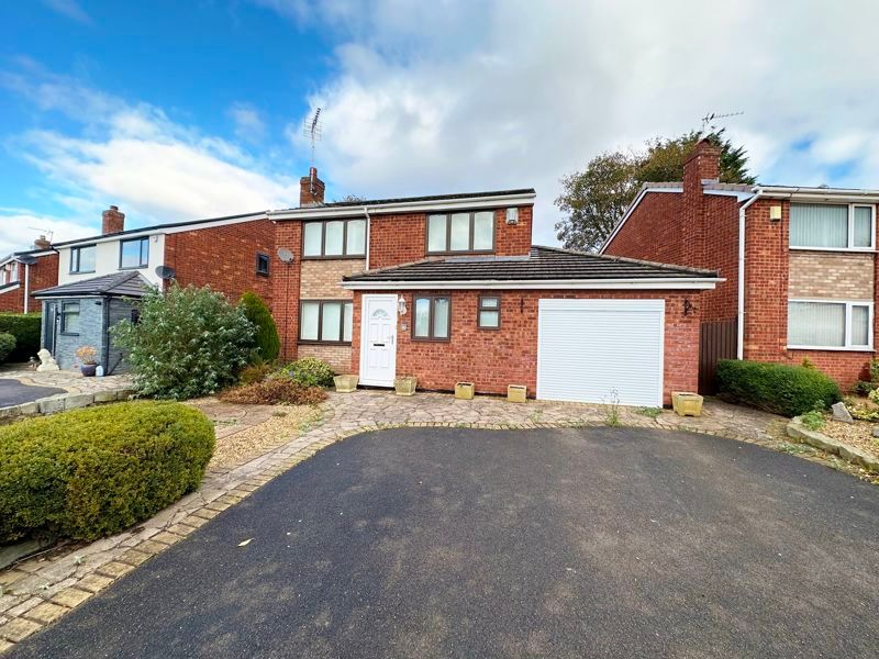 4 bed detached house for sale in West Vale, Little Neston, Cheshire