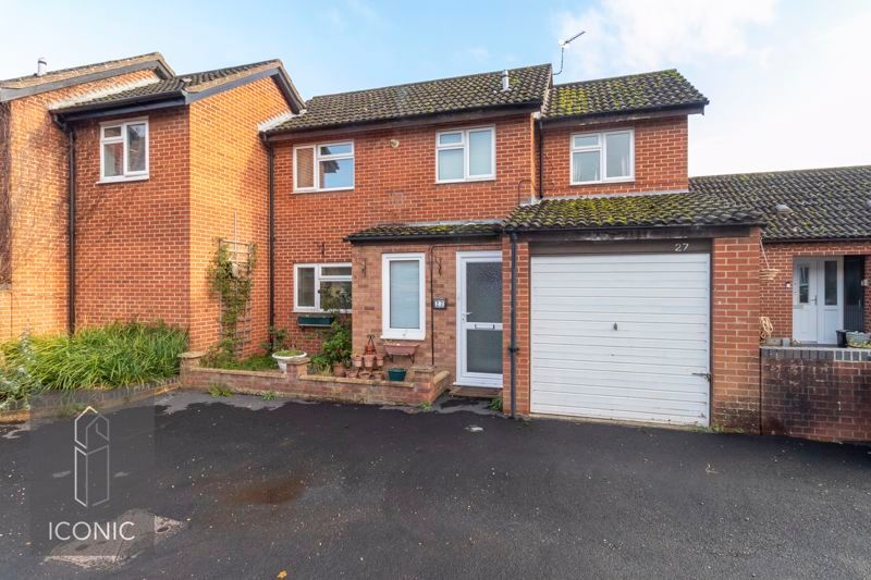 3 bed semidetached house for sale in Brampton Court, Norwich NR5, £