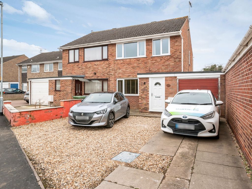 3 bed semidetached house to rent in Snowdon Close, Lincoln LN5 Zoopla