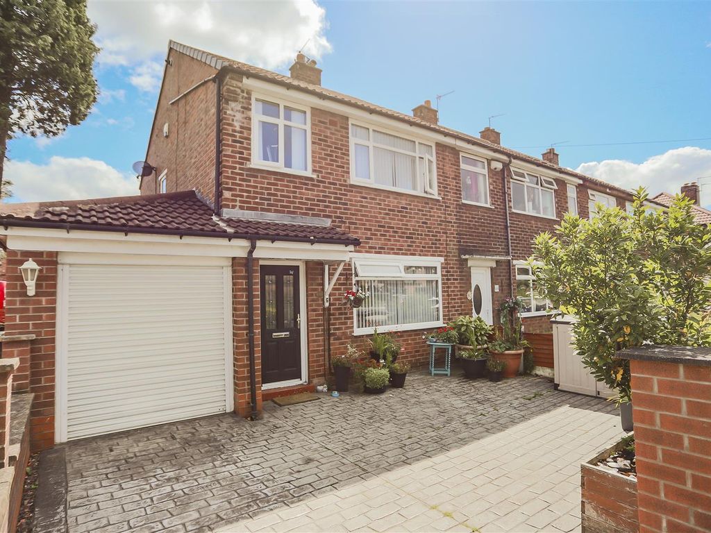 3 bed end terrace house for sale in Agecroft Road, Pendlebury, Swinton