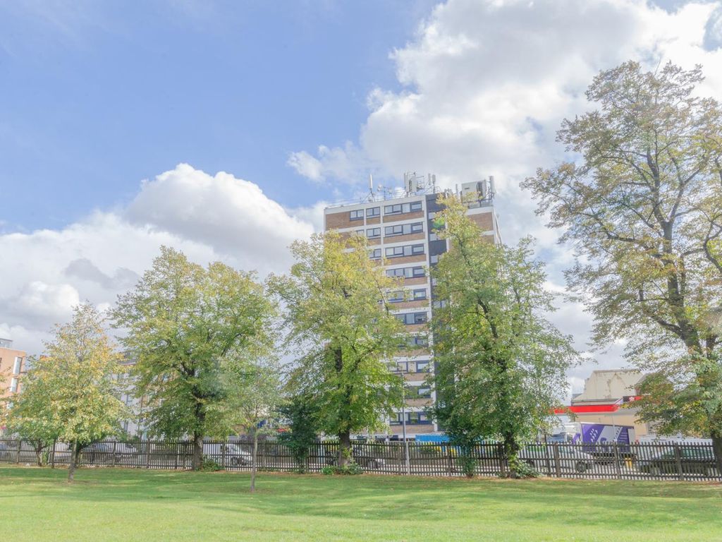 Park House Seven Sisters Road London N4  