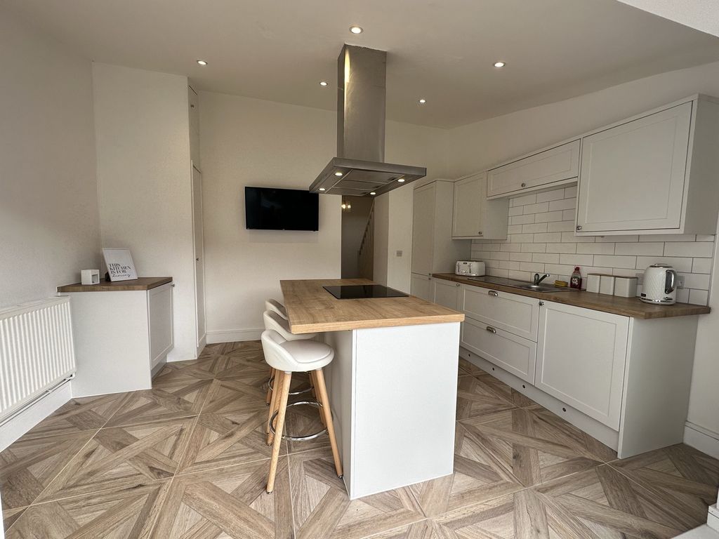 3 bed property for sale in Dumfries Street, Treherbert, Treorchy