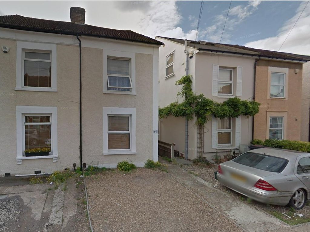 1 bed flat to rent in Pears Road, Hounslow TW3, £1,450 pcm Zoopla