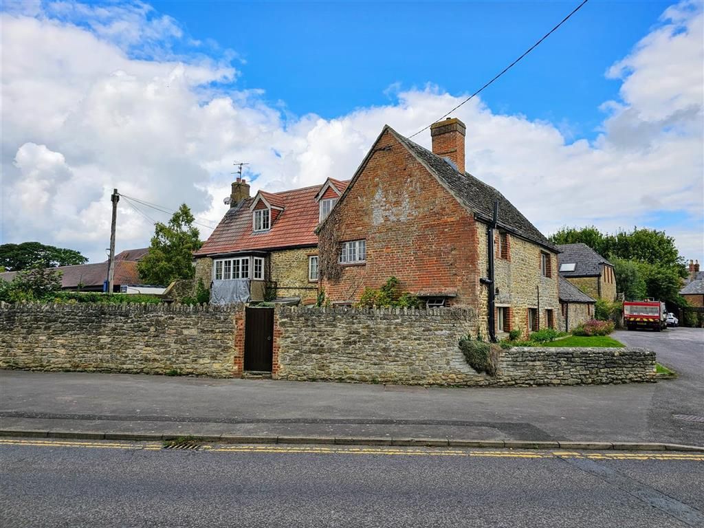 7 bed detached house for sale in Brewery Street, Highworth, Swindon SN6, £280,000 Zoopla