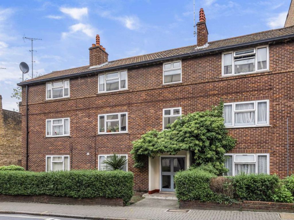 Studio to rent in Eton Street, Richmond TW9 Zoopla