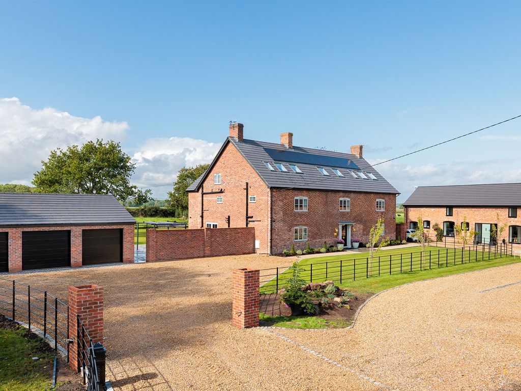 6 bed detached house for sale in Hickhurst Lane, Rushton, Tarporley CW6