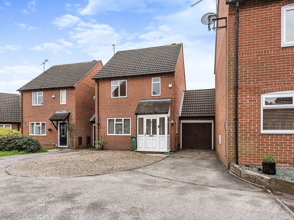 3 bed linkdetached house for sale in Bosham Close, Earley, Reading RG6 Zoopla