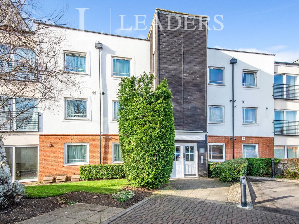 2 bed flat to rent in Buffers Lane, Leatherhead KT22 Zoopla