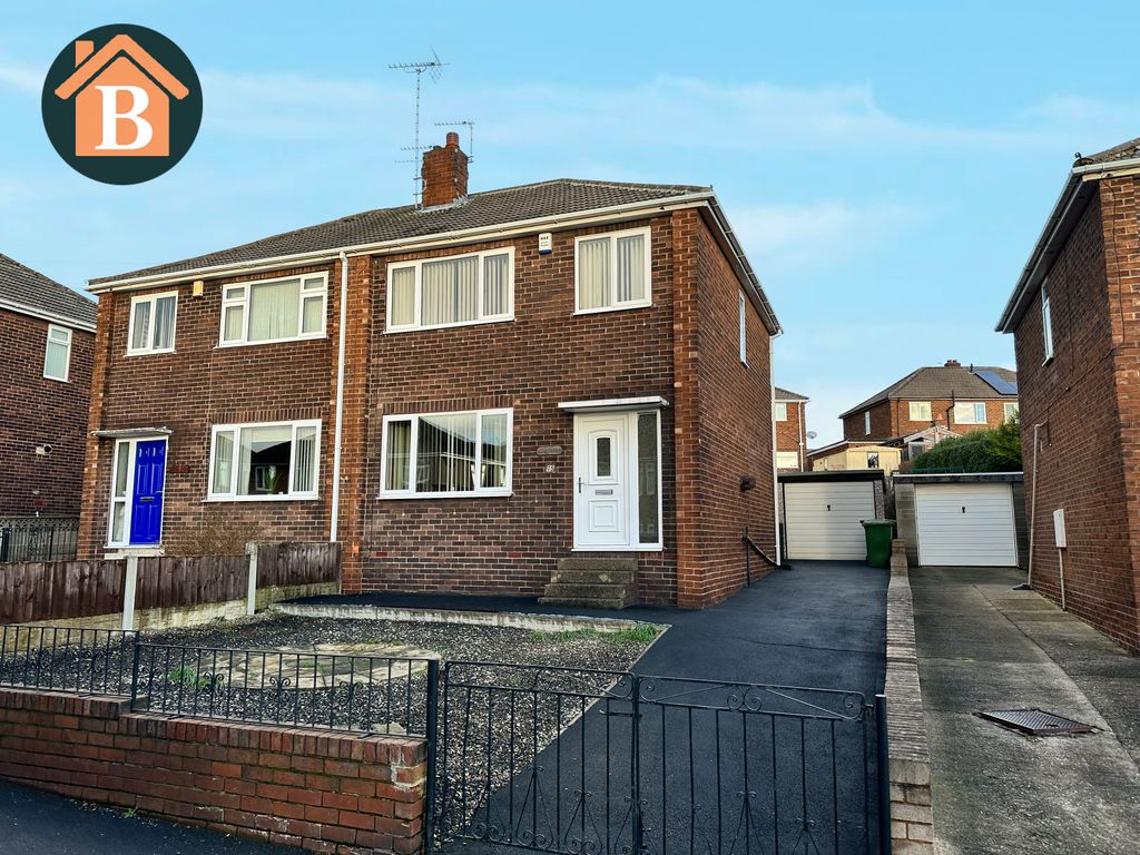 3 bed semidetached house to rent in Eastfield Drive, Pontefract WF8 Zoopla
