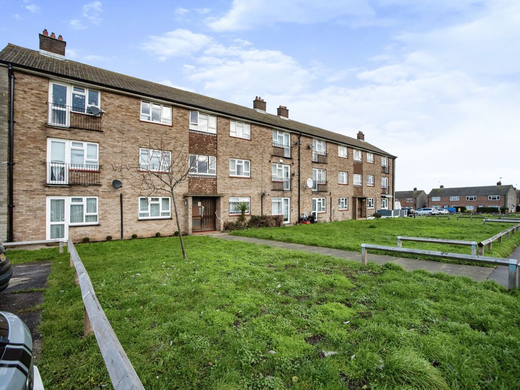 2 bed flat for sale in Dacre Crescent, South Ockendon RM15 Zoopla