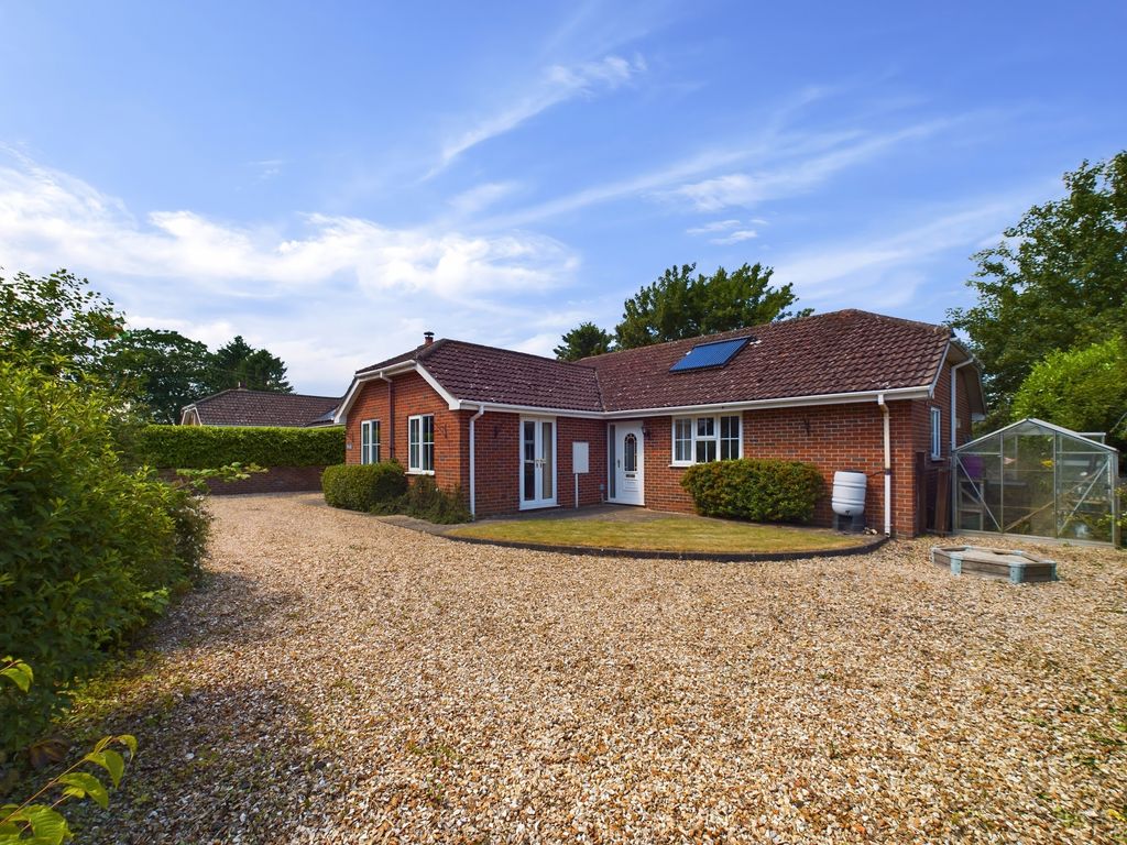 3 bed bungalow for sale in Old Main Road, Scamblesby, Louth LN11 Zoopla