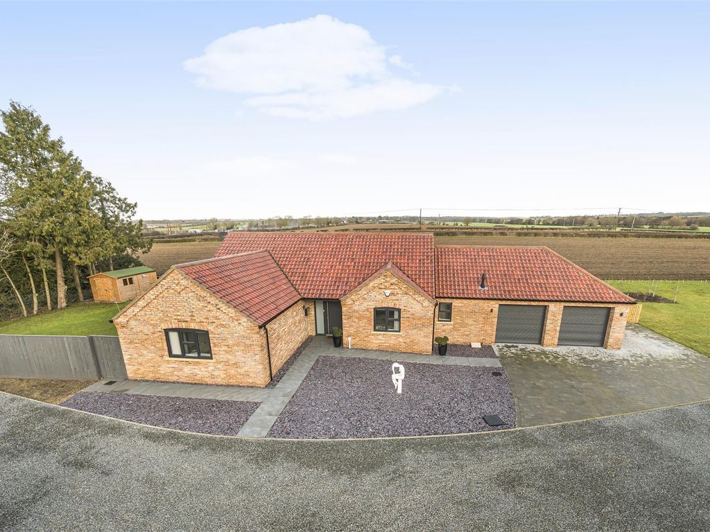 3 bed detached bungalow for sale in Stanley Way, Horncastle, Lincs LN9, £550,000 Zoopla