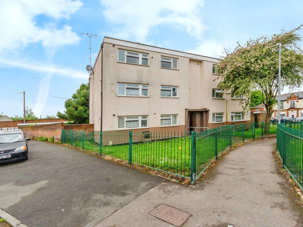 2 bed flat for sale in Wolverhampton Street, Wednesbury, West Midlands