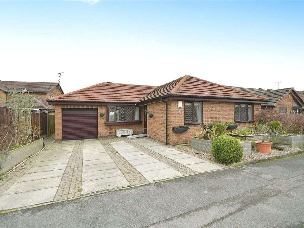 3 bed bungalow for sale in The Fairways, Mansfield Woodhouse, Mansfield
