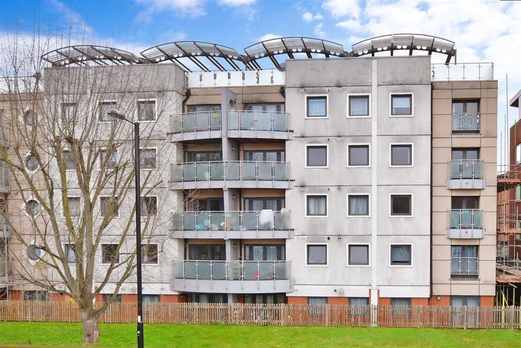 2 bed flat for sale in Brighton Road, Purley, Surrey CR8 Zoopla