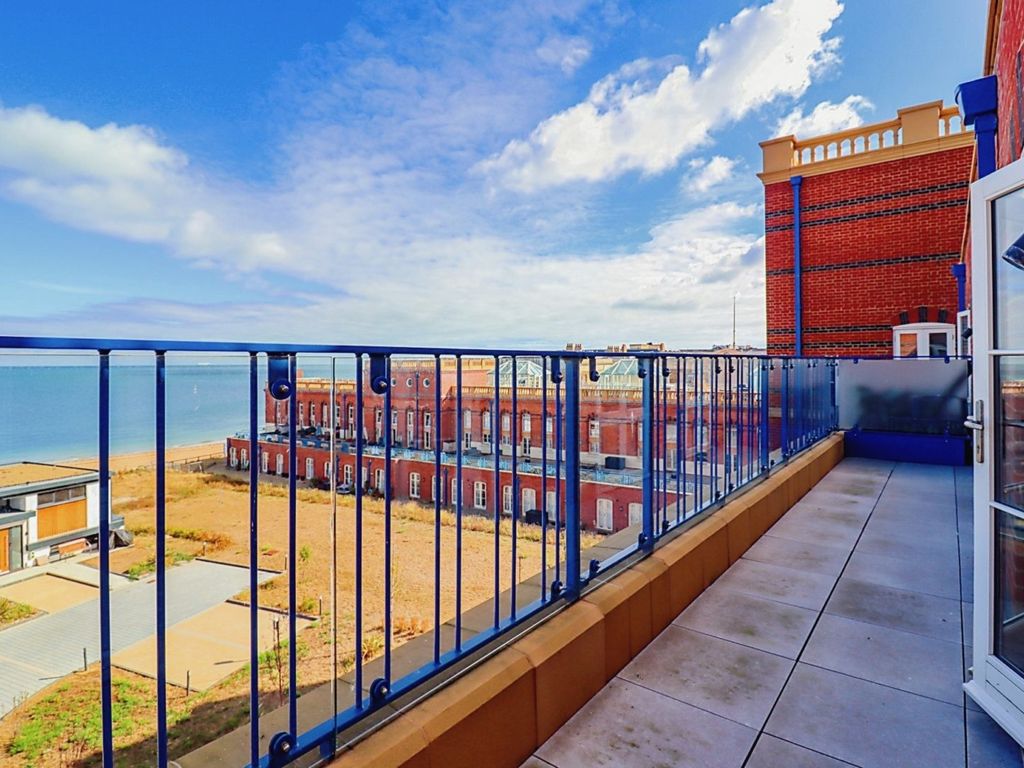 New home, 2 bed flat for sale in Elizabeth Court, Westbrook Gardens