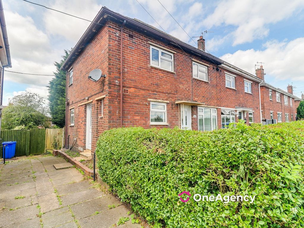3 bed semidetached house for sale in Barlaston Road, Blurton, StokeOn