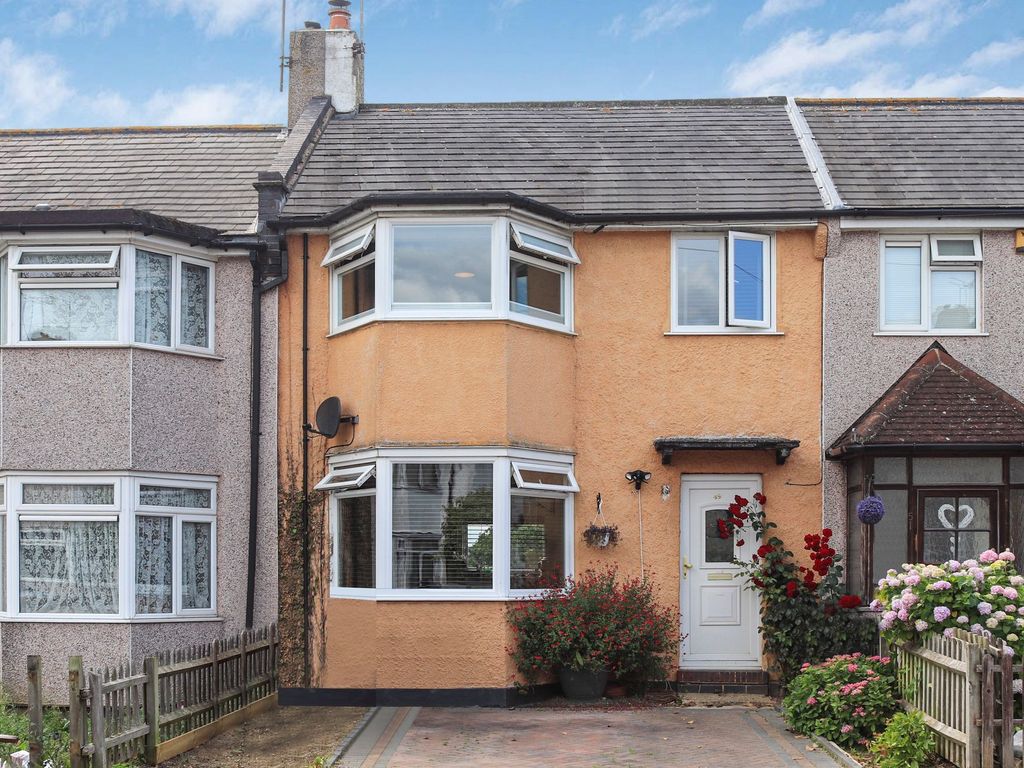 3 bed terraced house for sale in Norfolk Avenue, LeighOnSea SS9, £350,000 Zoopla