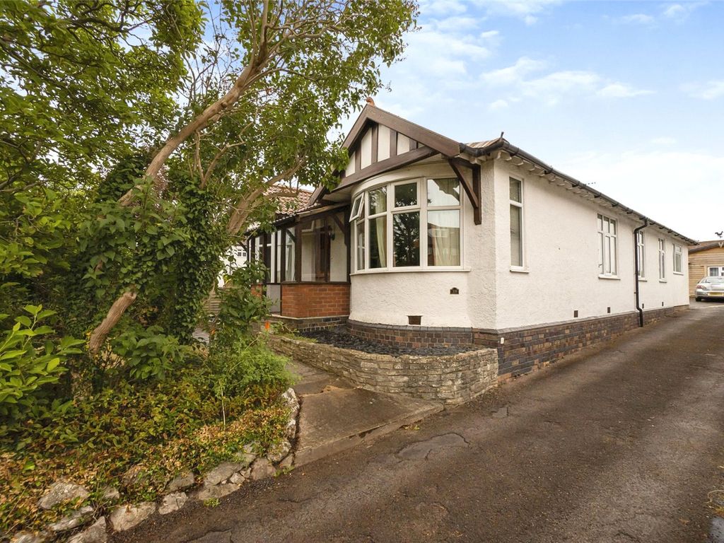 6 bed bungalow for sale in Gloucester Road North, Bristol, Somerset BS7