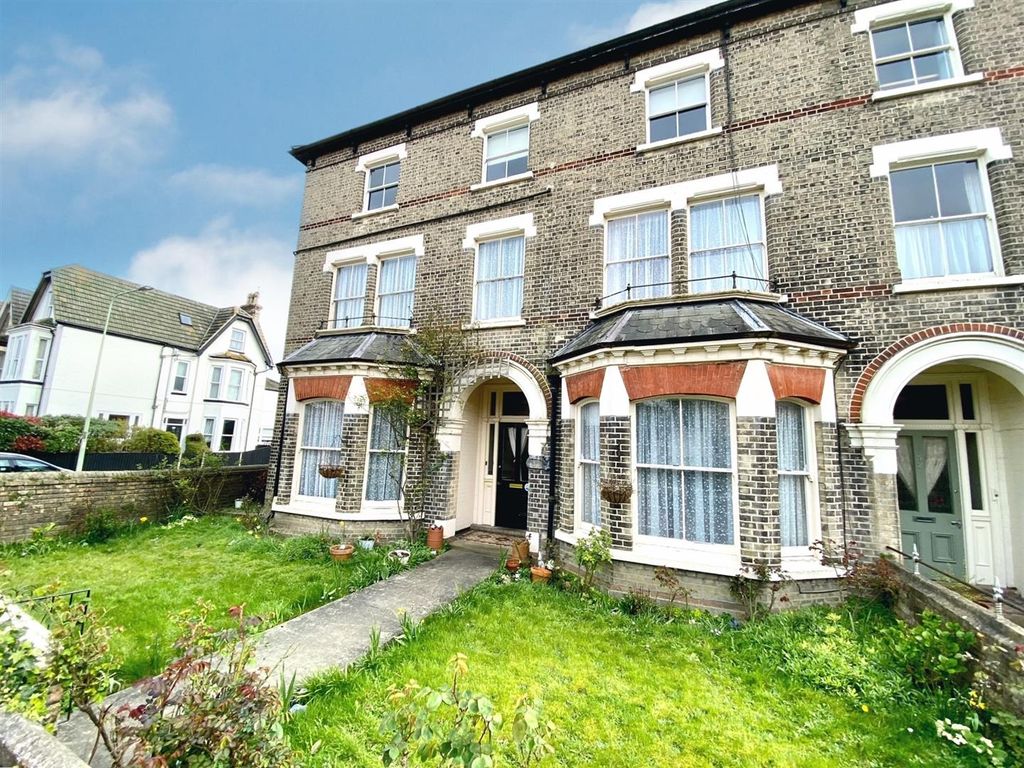 10 bed semidetached house for sale in London Road South, Lowestoft