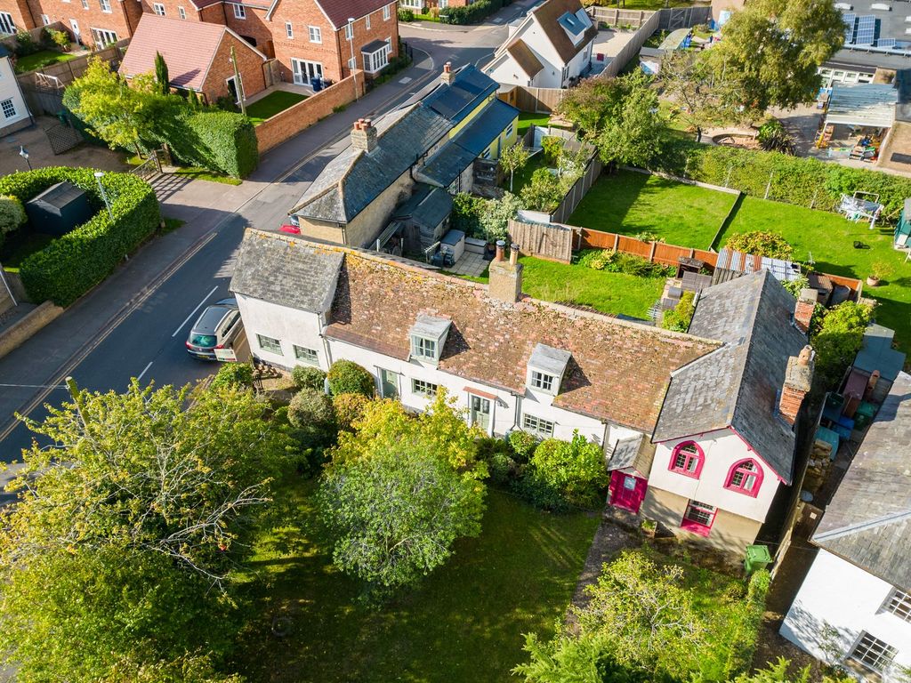 5 bed semidetached house for sale in West Wratting Road, Balsham CB21