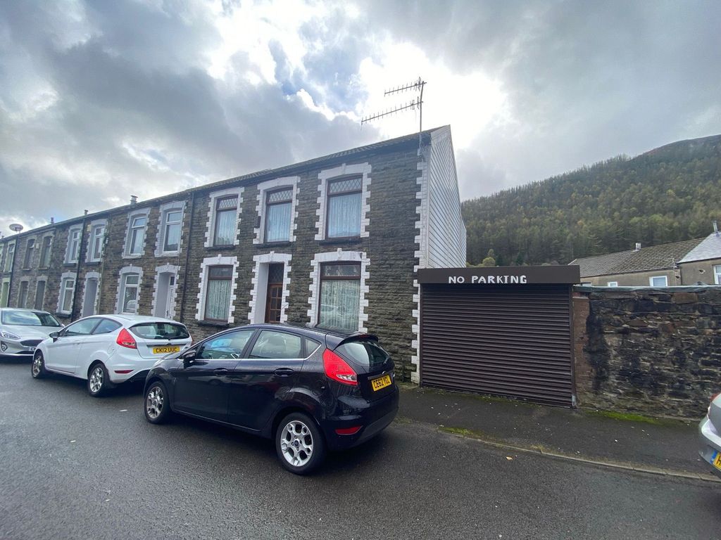 4 bed end terrace house for sale in Miskin Street, Treherbert, Treorchy