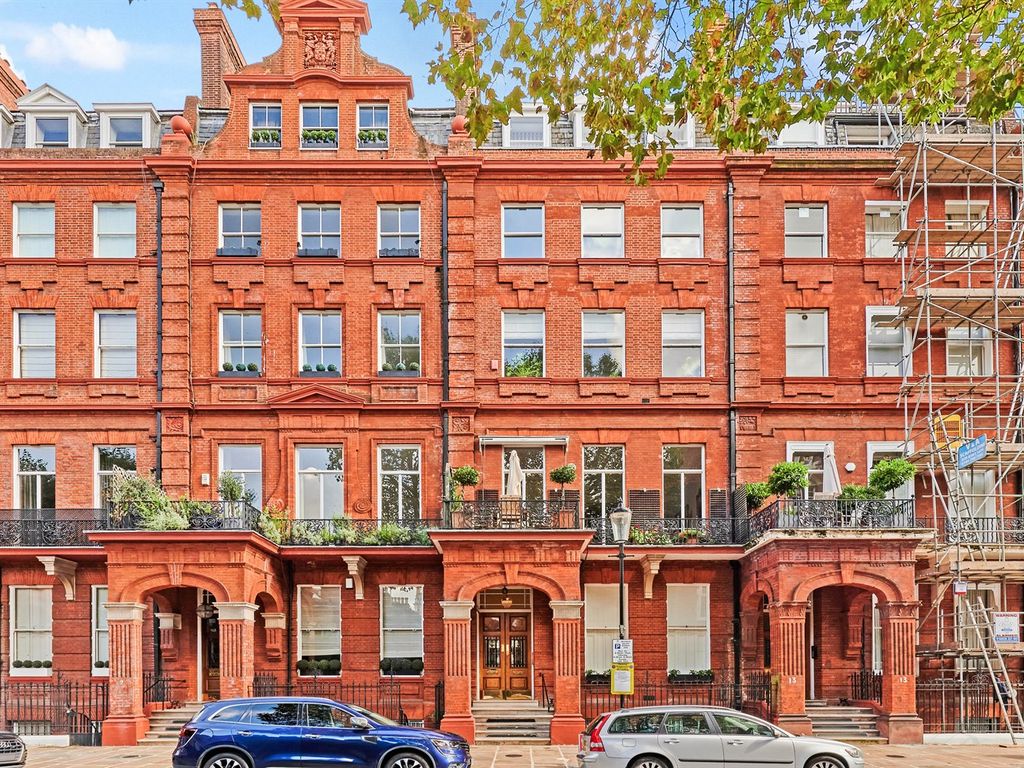 2 bed flat to rent in Cadogan Square, London SW1X, £9,100 pcm Zoopla