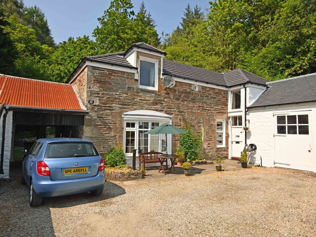 2 bed semidetached house for sale in The Old Coach House, 97d Bullwood